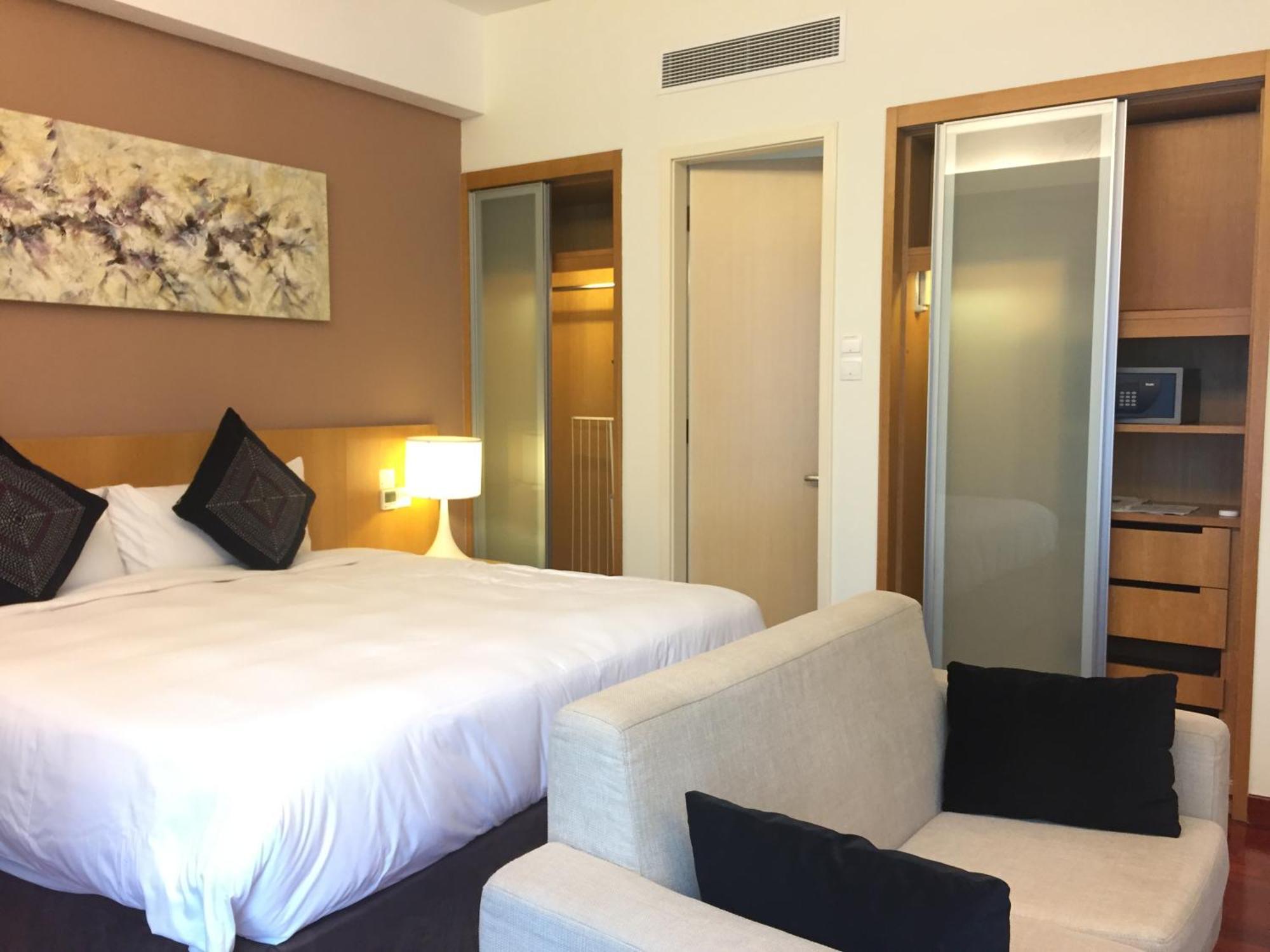 Cormar Hotel